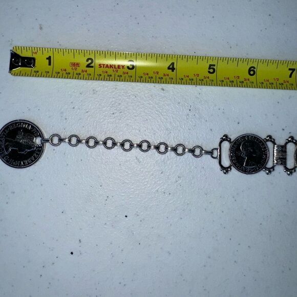 VTG Queen Regina Elizabeth II Georgivs Dei Coin Gold Tone Chain Link Belt EUC